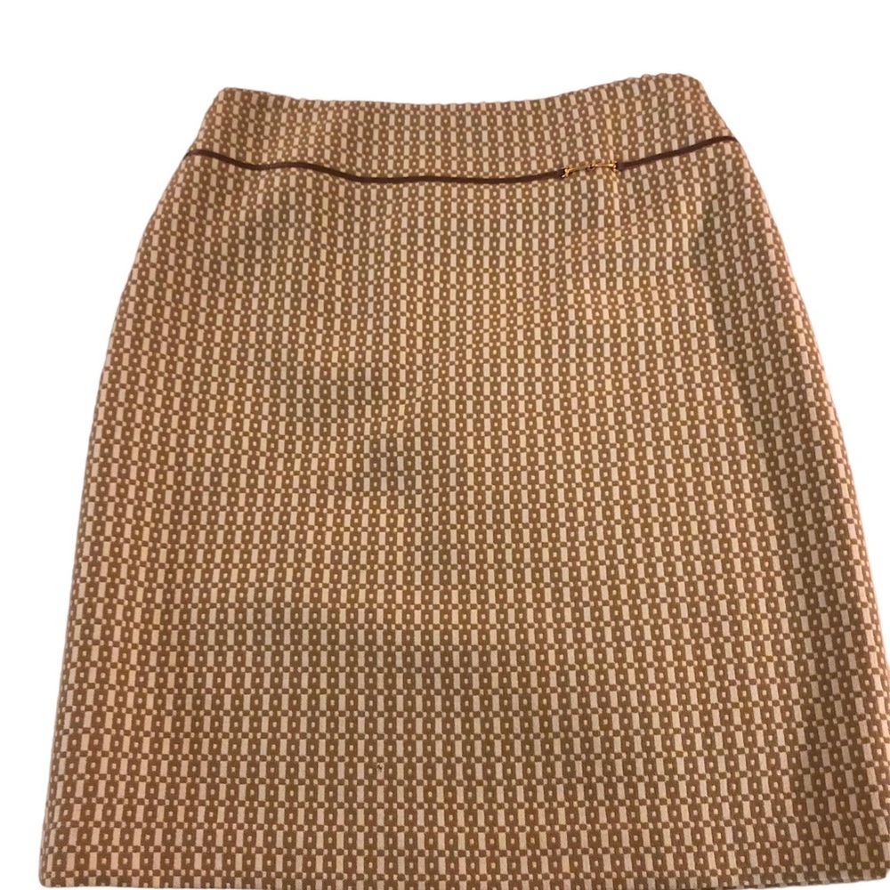 BANANA Republic 100% Wool A- line pencil Skirt in Mint Condition in Size 10